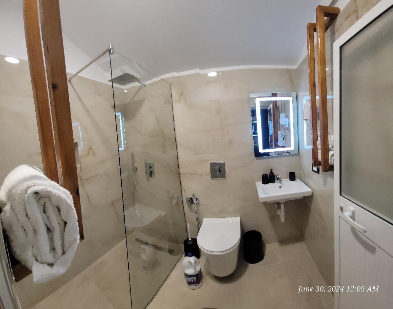 Rooms By Lion Kruje Bagian luar foto
